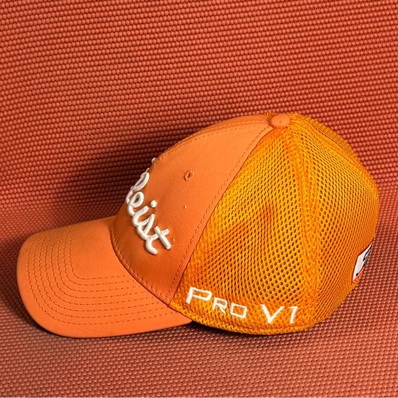 Titleist New Era Pro V1 Footjoy Orange Hat Size Smalll-Medium - Picture 2 of 4
